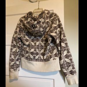 *Rare* Lululemon Scuba Hoodie women’s size 8